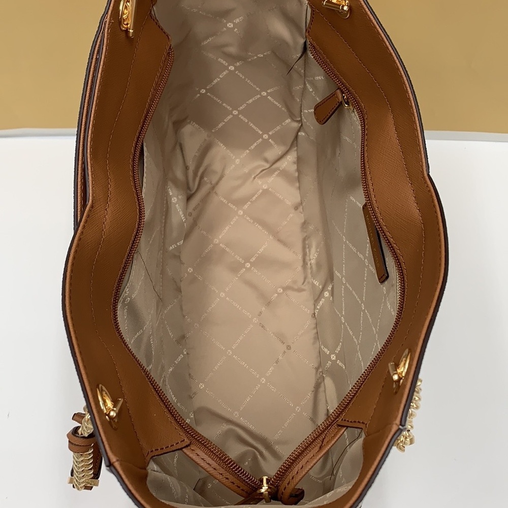 MICHAEL KORS LARGE X CHAIN SHOULDER TOTE & LG FLAT MULTIFUNCTIONAL PHONE CASE - Picture 15 of 16